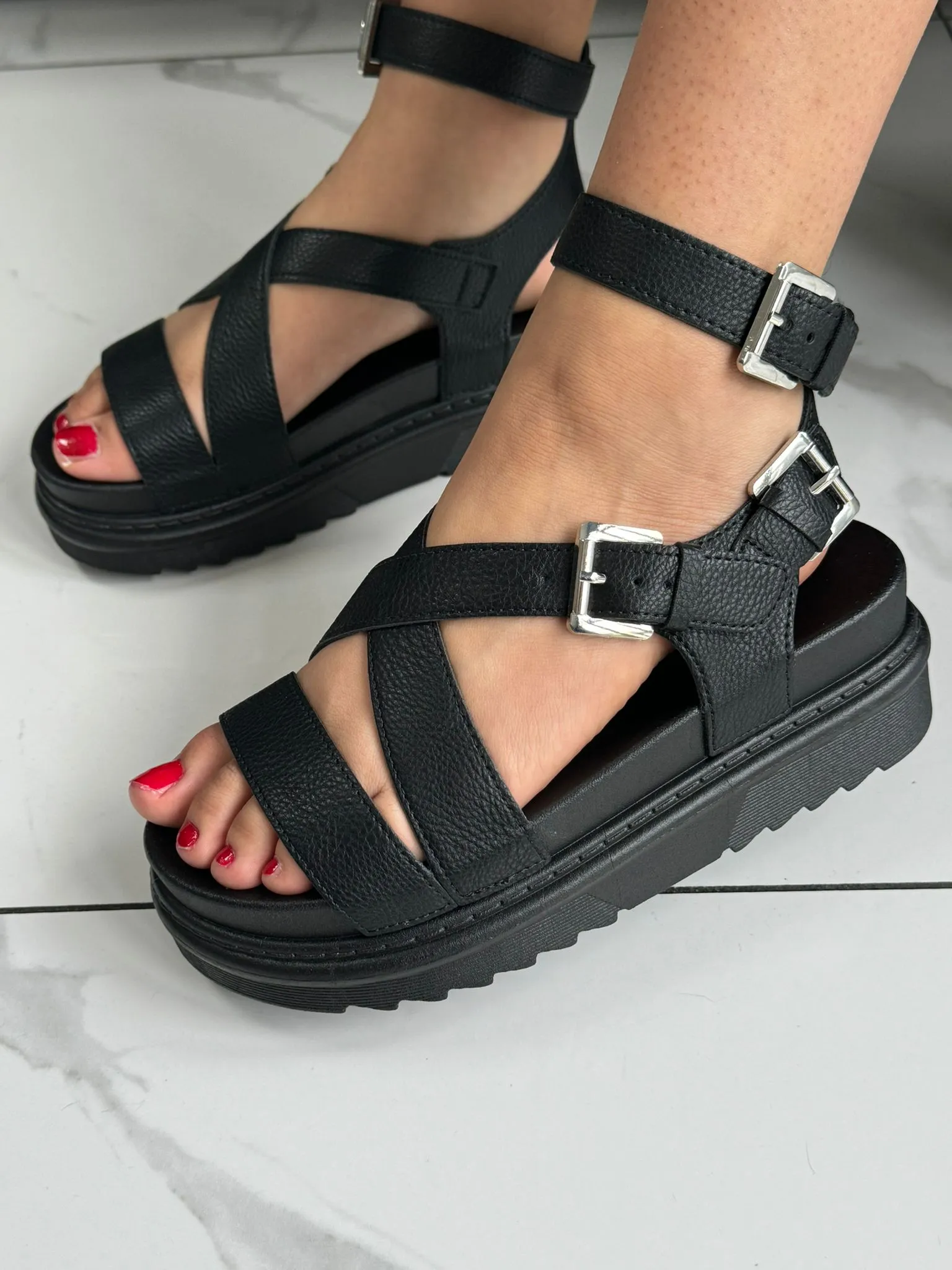 Cross Ankle Strap Chunky Sandals -Black