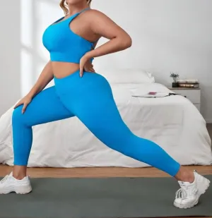 Curve and plus cross cross back sports bra & scrunch butt leggings