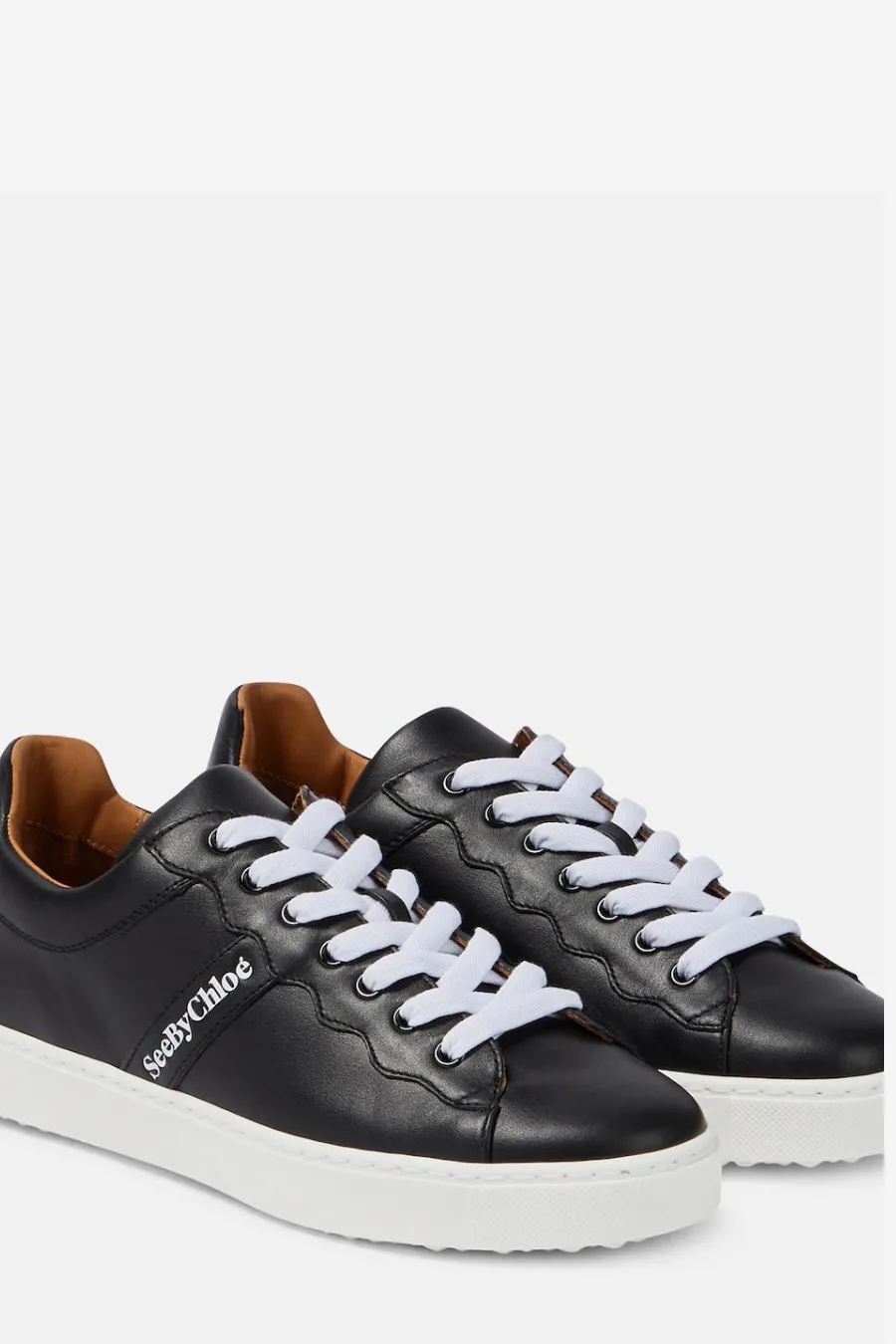 Essie Sneaker Black