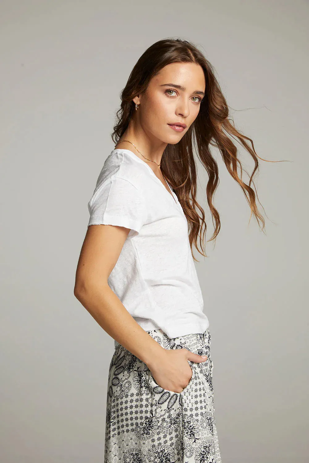 Linen V-Neck Tee