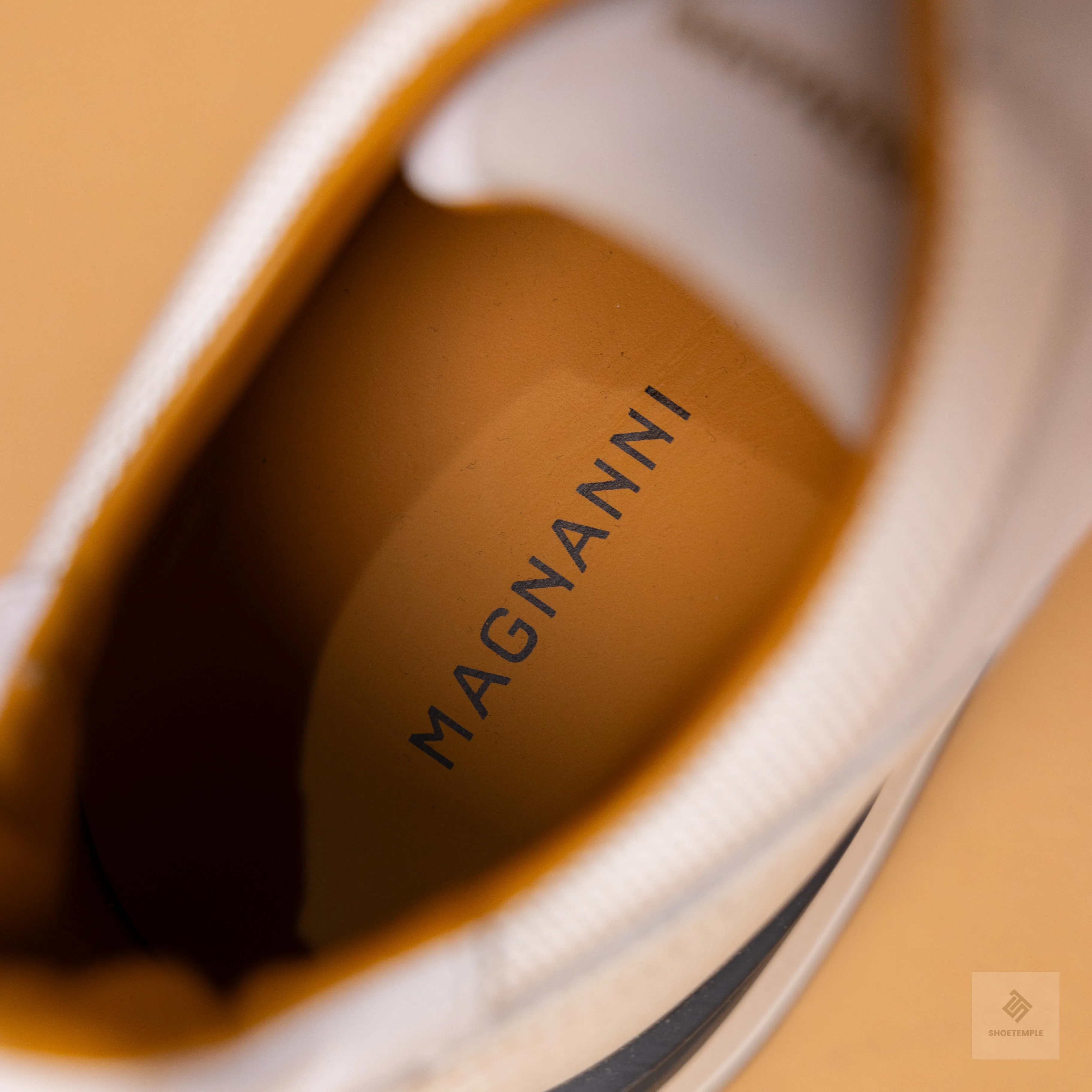 Magnani Sona Leather Sneaker