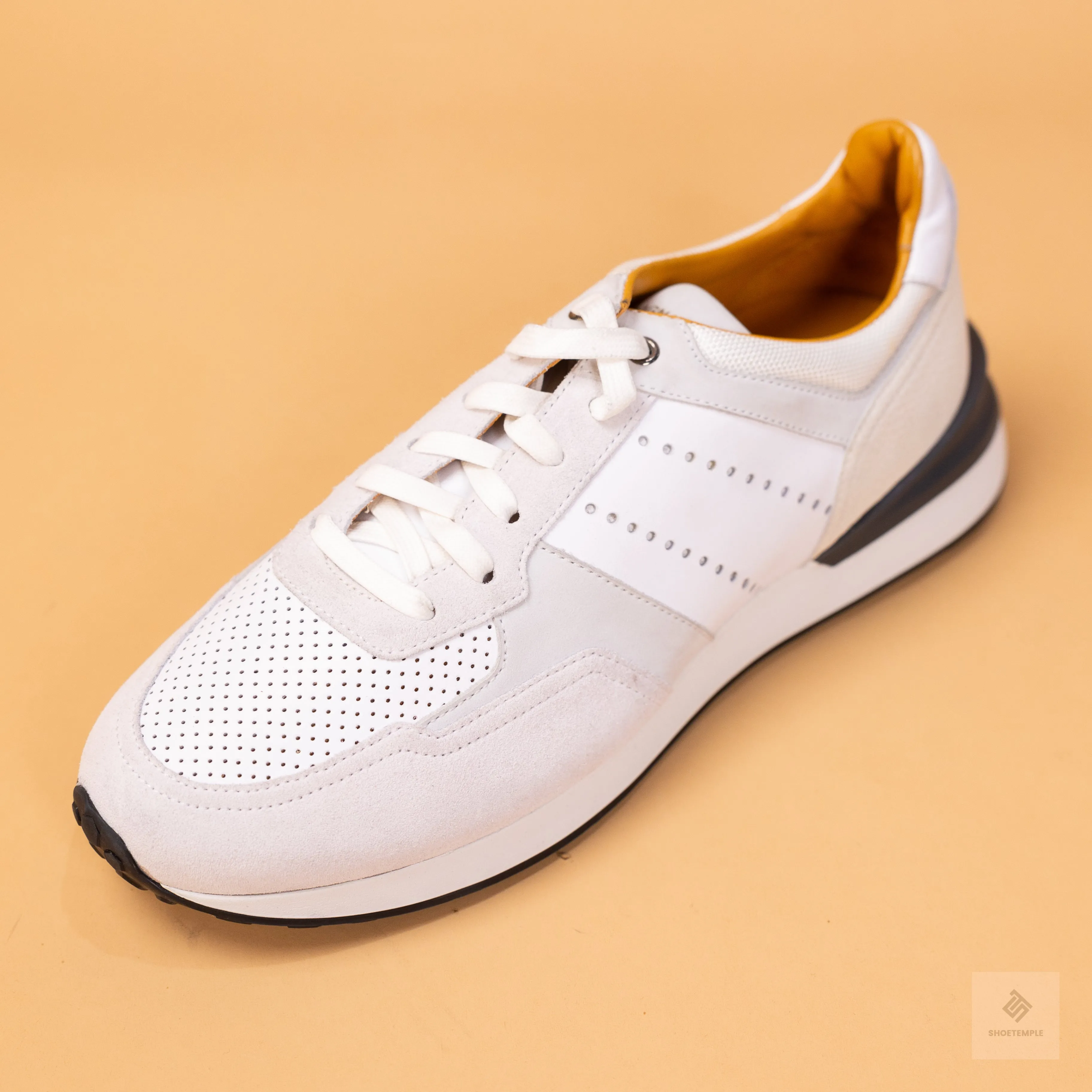Magnani Sona Leather Sneaker