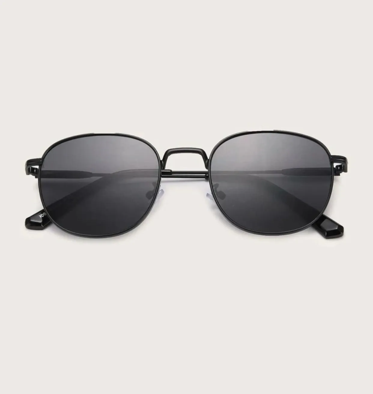 Men’s black metal frame sunglasses