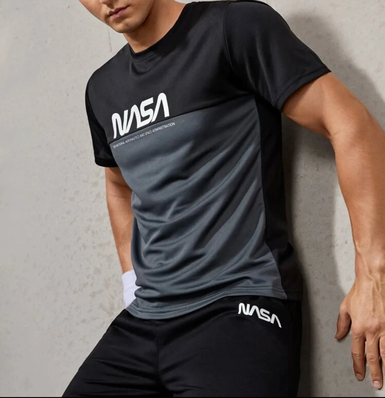Men’s letter print round neck tee and sweatpants set
