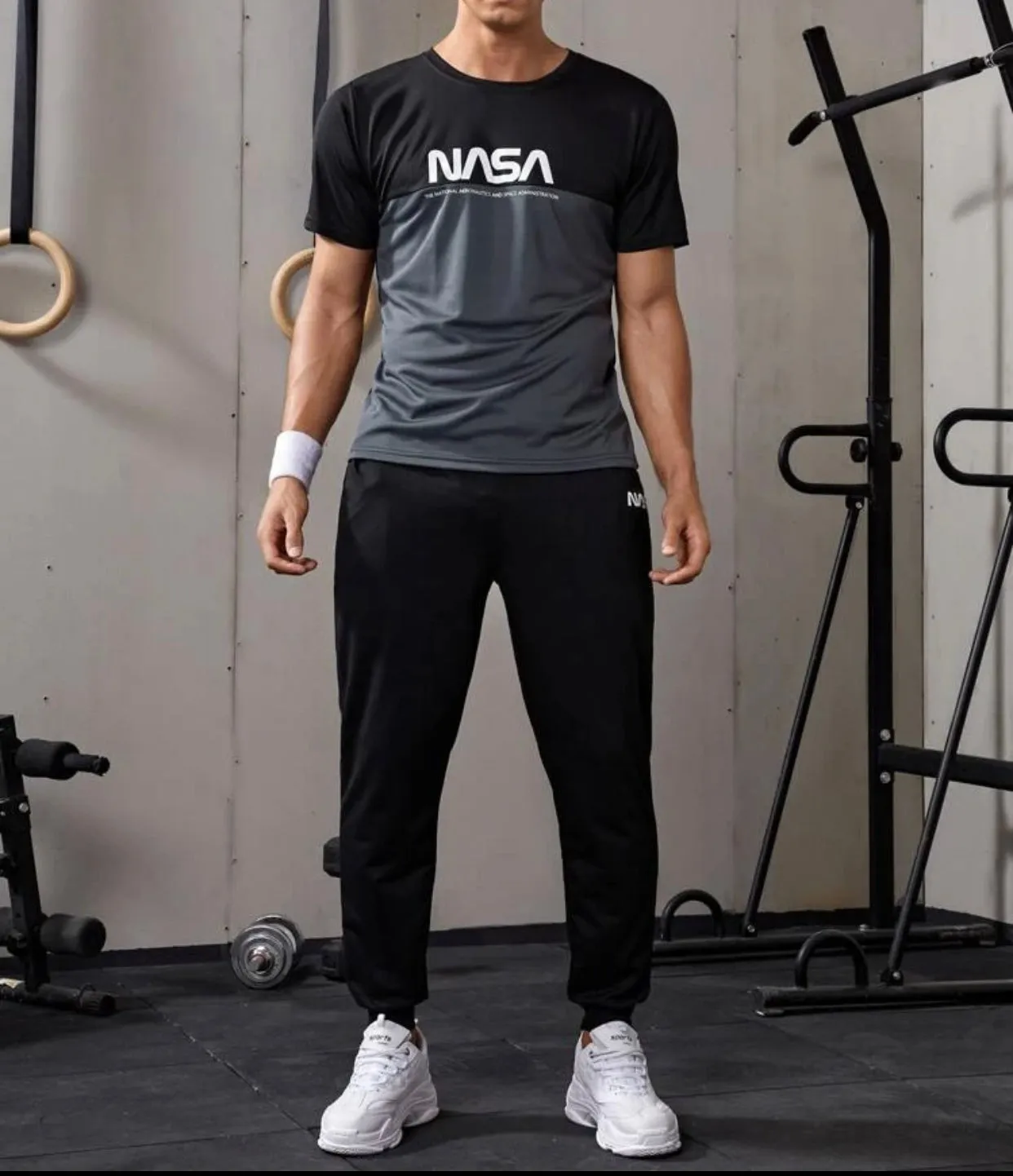 Men’s letter print round neck tee and sweatpants set