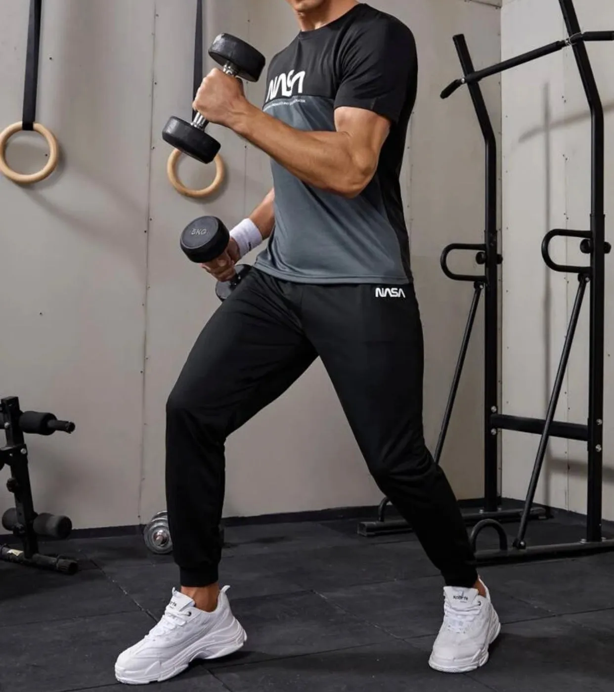 Men’s letter print round neck tee and sweatpants set