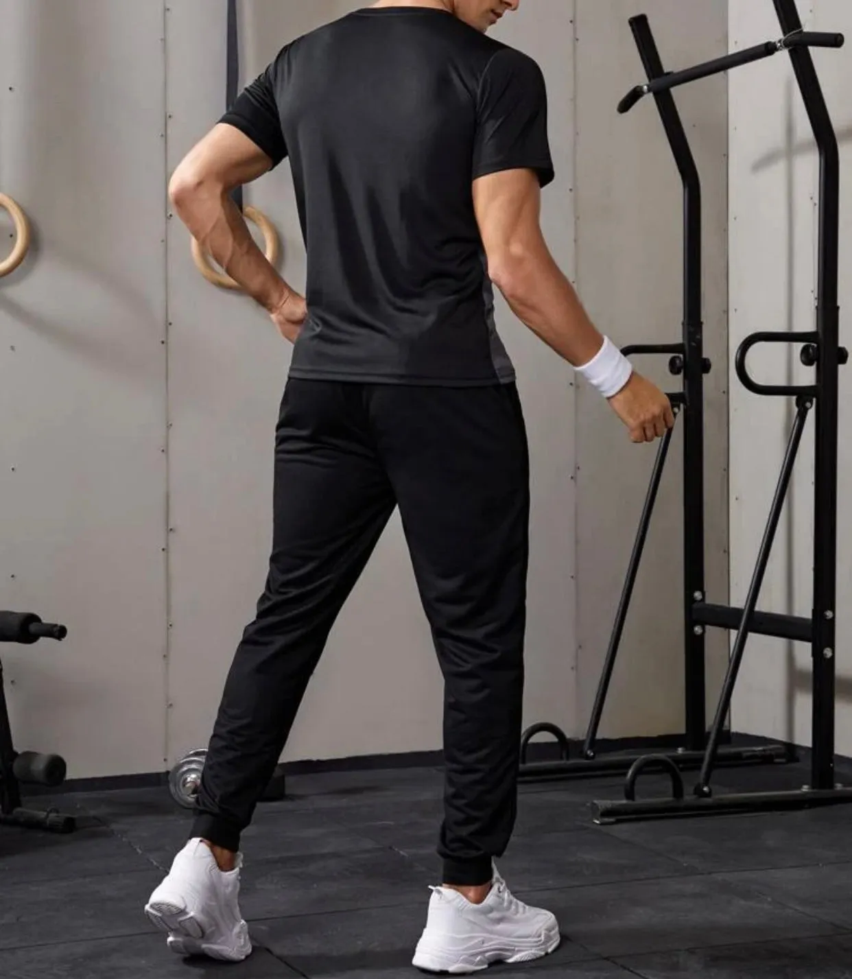 Men’s letter print round neck tee and sweatpants set