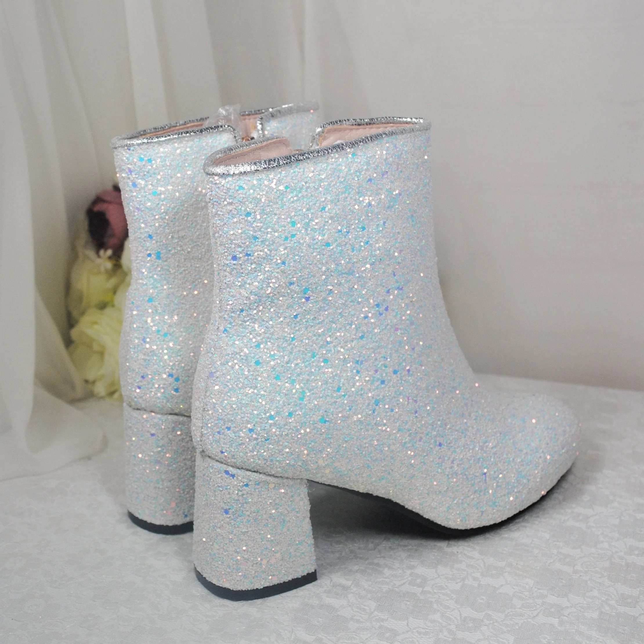 White Glitter Boots Size UK5/US7.5
